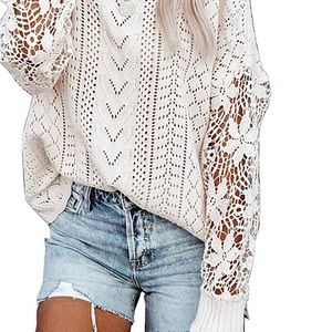 Beautiful white, vintage/Nashville-style. Size small. Excellent condition!